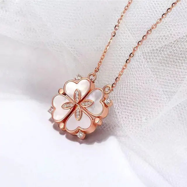 Clover Pendant Necklace （ U 1503880 Private Listing）